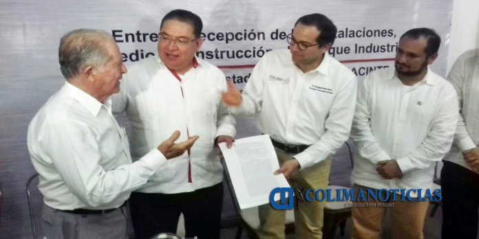 gobierno-entrega-parque-industrial-a-canacintra-colima