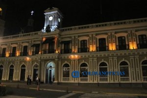 encendido-simbolico-estatal-iluminate-naranja-palacio-de-gobierno