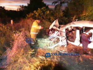 aparatoso-accidente-automovilistico-en-tecoman3