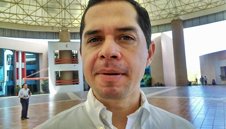 Aplican más de un millón de pesos en Tecomán para la construcción de rampas para discapacitados