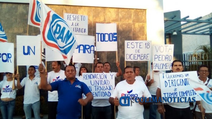 se-manifiesta-pedro-palomera-afuera-del-pan-exige-piso-parejo-entre-los-aspirantes1