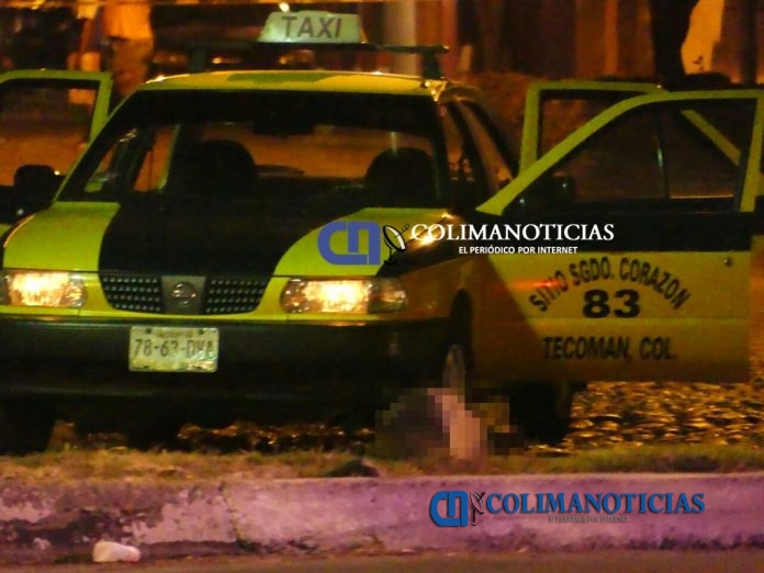 Ejecutan a pasajero de un taxi en Tecomán