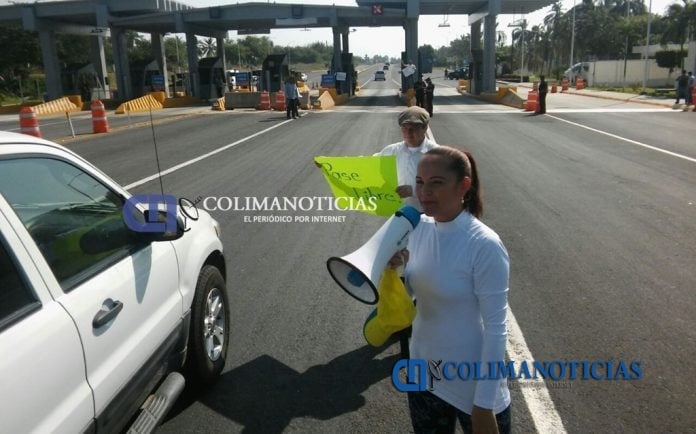 El PRD libera la caseta de Cuyutlán