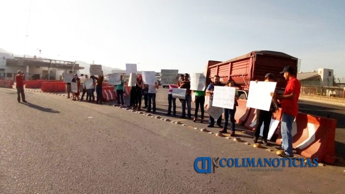 Se organizan manifestantes en Manzanillo