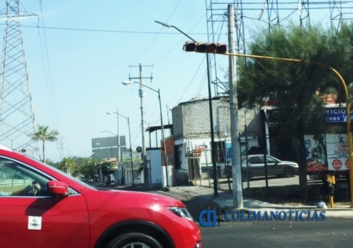 Reportan falla de semáforo sobre Tercer Anillo2