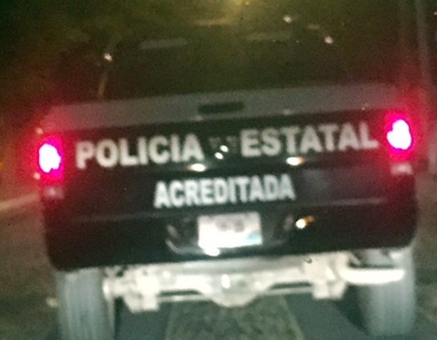 policía acreditable noche