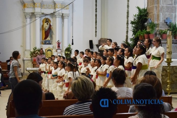 Coro del Centro Cultural Balbino Dávalos continúa gira por municipios