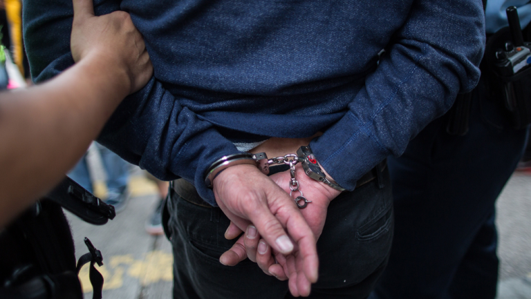 Reportan detención del asaltante de un taxista