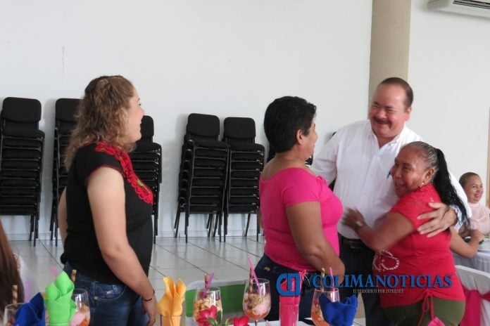 FESTEJAN A LAS MAMÁS EN ARMERIA
