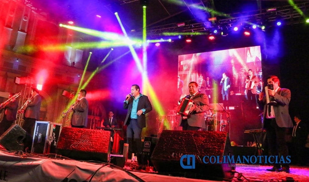 Rayito Colombiano trajo diversi n a miles de asistentes en el Foro
