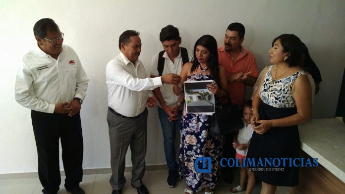 STSGE entrega residencia a ganadora de Sorteo del 45 aniversario