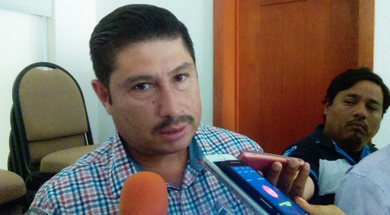 Salomón Salazar exige a Irma Pedraza sustente sus denuncias