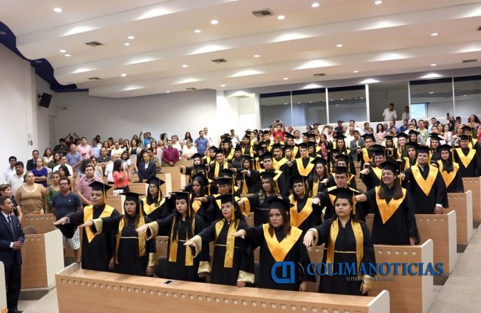 Titulación de la Facultad de Contabilidad y Administración Manzanillo_b