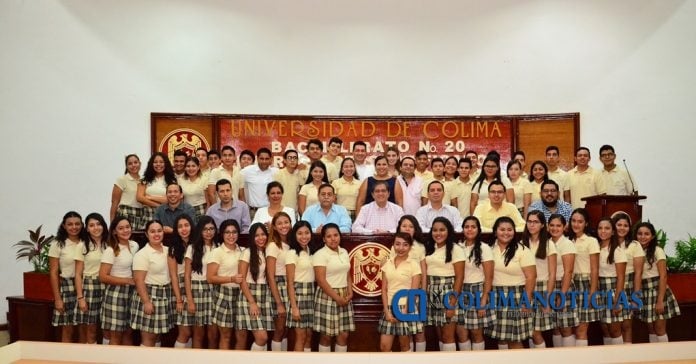 Entrega de certificados en Bach. 20_d