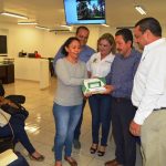 Entregan equipos de venta para comerciantes de Tecomán