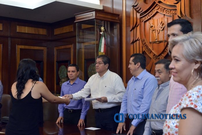 Entrega rector dictámenes ESDEPED_a