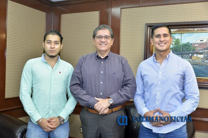 Est. Gilberto Saucedo, Rector Eduardo Hernández y est. Deneb Carrillo