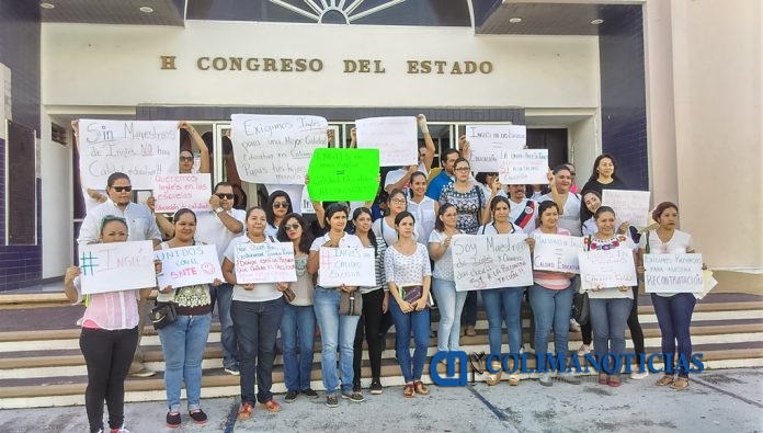 manifestacion congreso maestros ingles