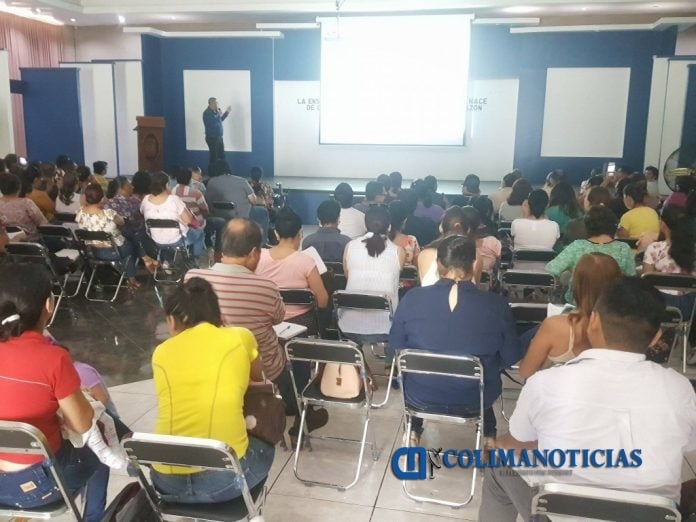 se capacitan maestros