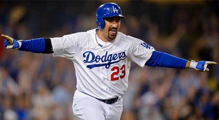 ‘Titán’ González vuela la cerca en el triunfo de Dodgers