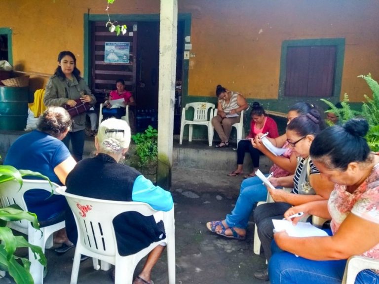 El ICM lleva charlas en comunidades rurales de Comala