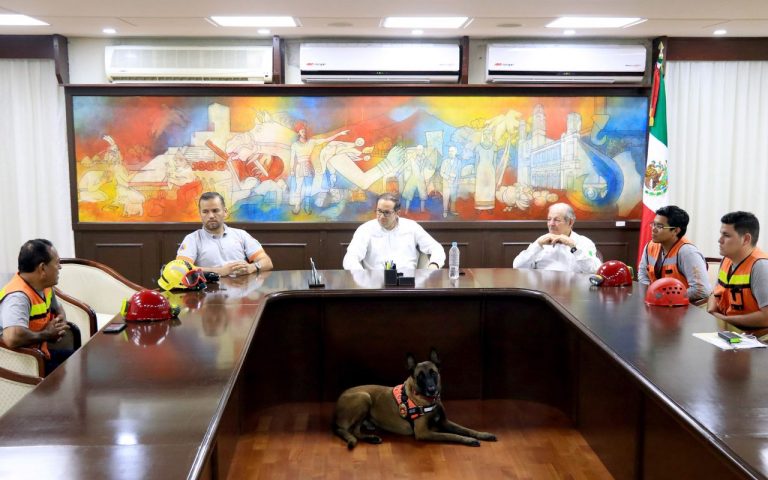 Son un orgullo para Colima, gobernador a rescatistas