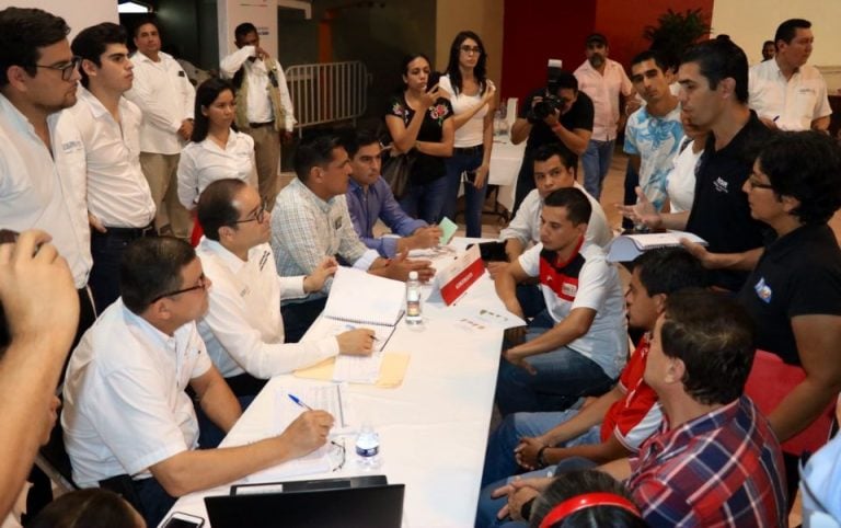 Gobernador atendió hasta las 3 de la mañana a villalvarenses