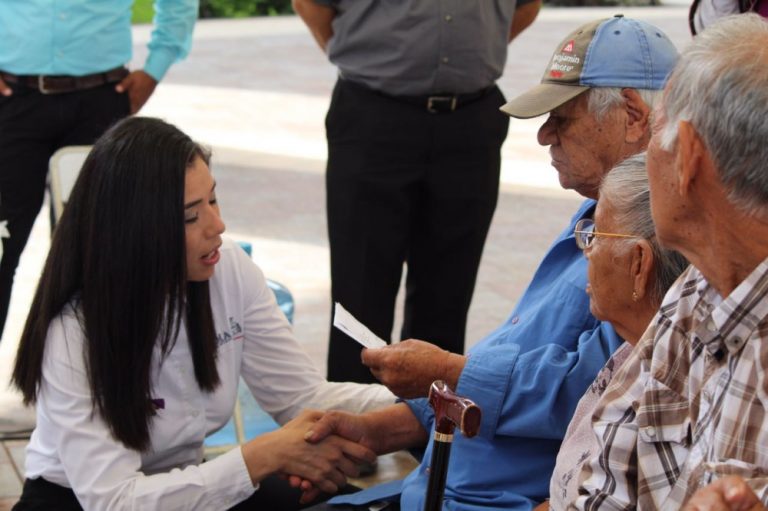 Falso que por edad se nieguen préstamos de Pensiones