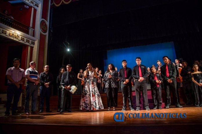 filarmonica mzllo en teatro hidalgo