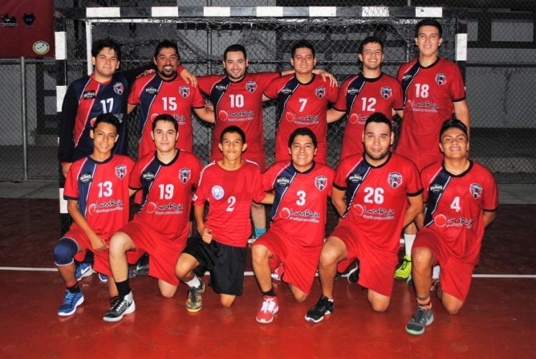 Ademar y Leones triunfan en Handball