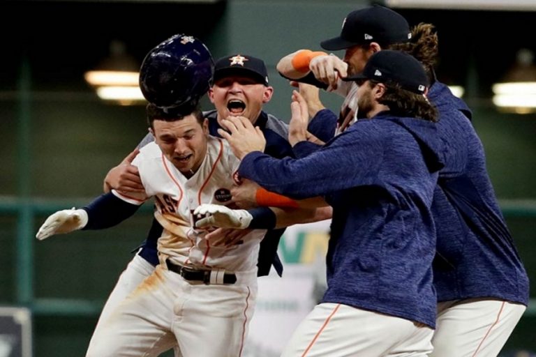 Astros vencen a los Dodgers