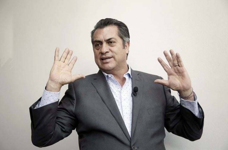 ‘El Bronco’ se registra como candidato independiente a la Presidencia