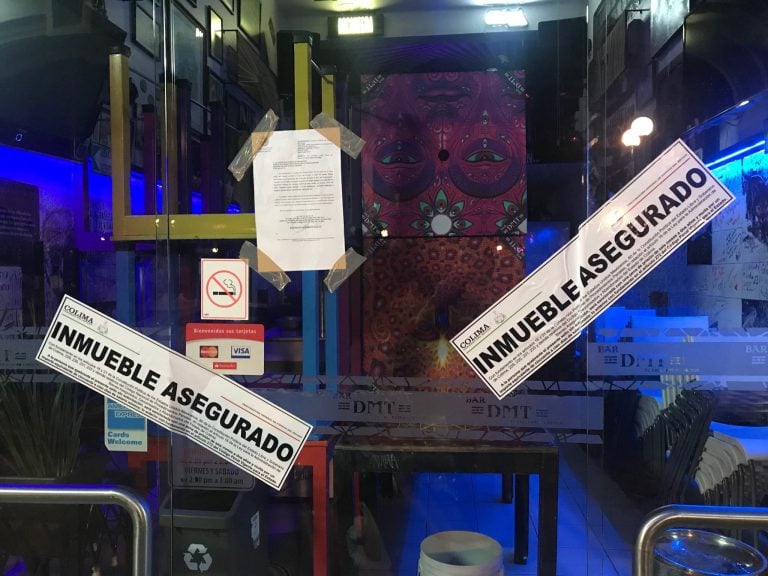 Encuentran droga en un bote de basura del DMT; autoridades clausuran el negocio