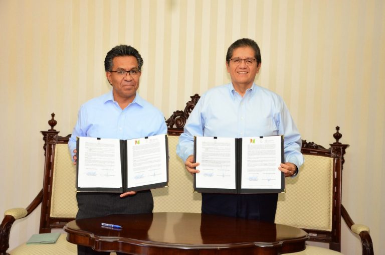 Firman convenio de colaboración UdeC y Fundación ISTHMUS