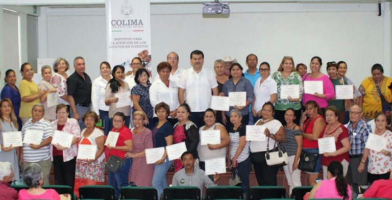 Capacita IAAP a cuidadores de personas adultas mayores