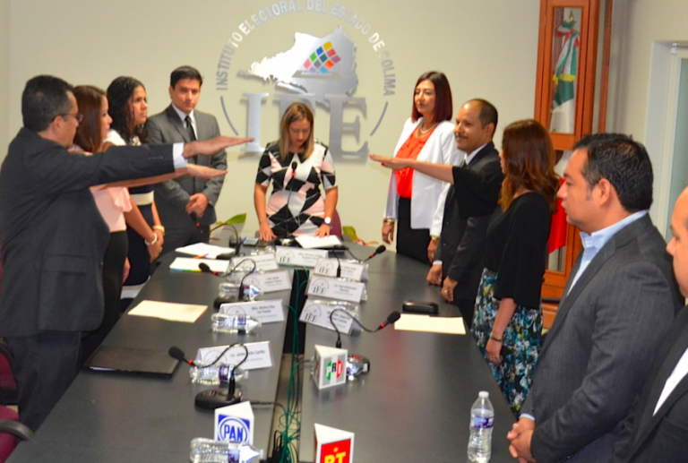 Rinden protesta nuevas consejeras y consejero electoral del IEE Colima