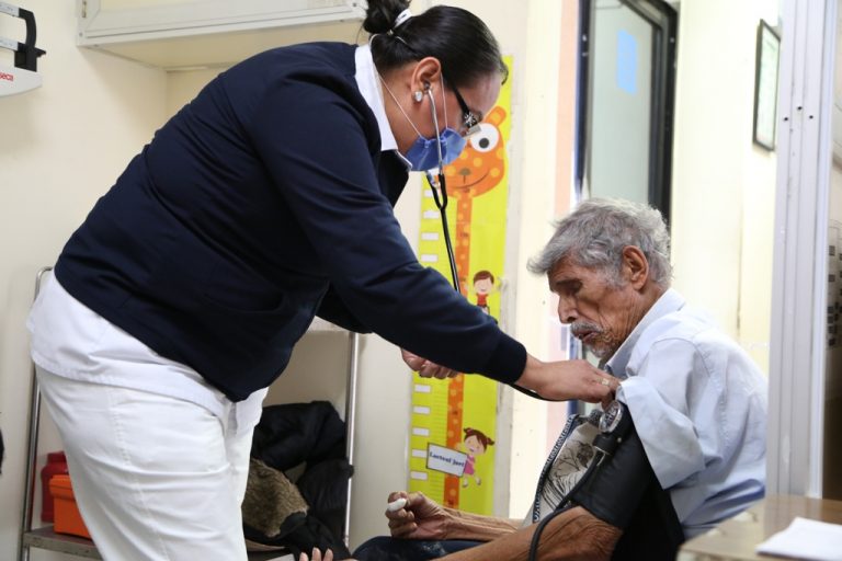 Intensificará Secretaría de Salud detección de padecimientos en adultos mayores