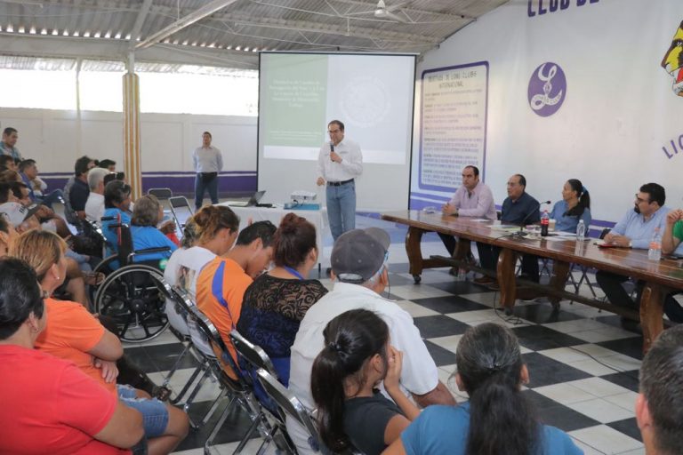 Escucha gobernador inquietudes que genera el dragado de la Laguna de Cuyutlán