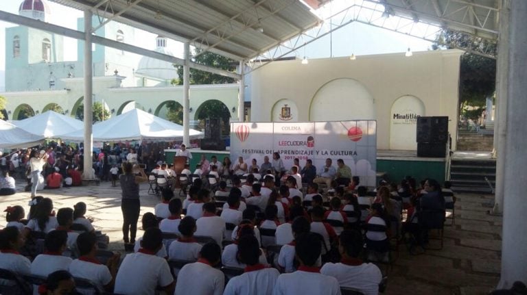 Participan más de 700 estudiantes en Festival “LeeCultura” de Minatitlán