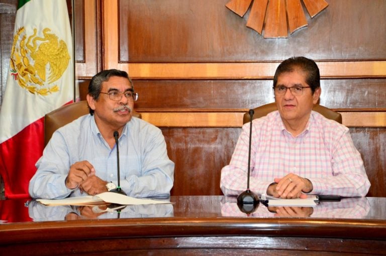 Jubilados expresan compromiso con la UdeC y con su rector