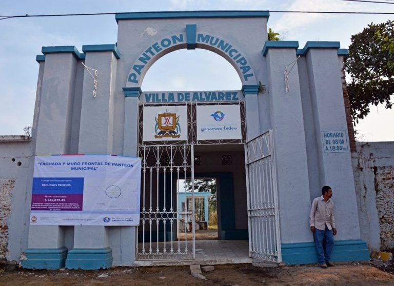 Remodelan fachada del Panteón de La Villa