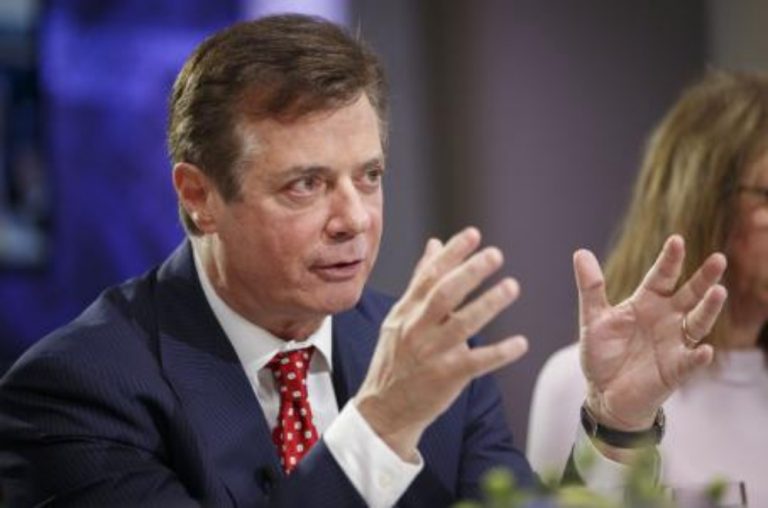 Se entrega al FBI exjefe de campaña de Trump