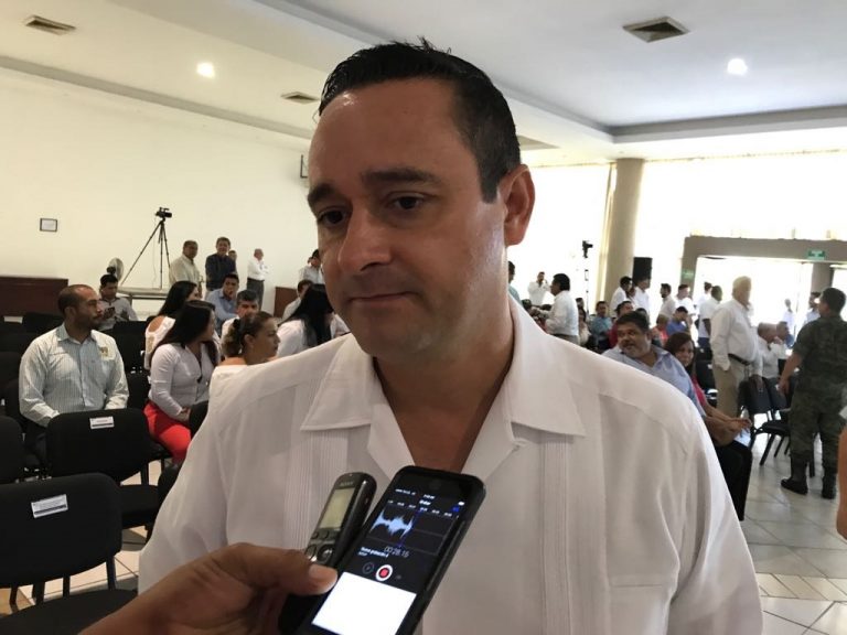Lamenta Santiago Chávez que se les retengan recursos a los trabajadores del Ayuntamiento “de manera indebida”
