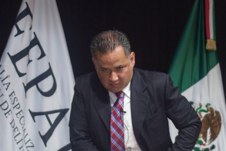 Santiago Nieto es destituido de la FEPADE