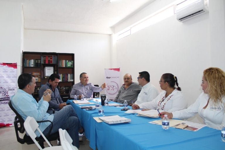 Sectores empresariales realizan conferencias sobre seguridad portuaria