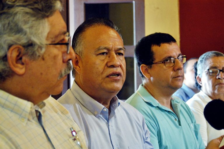 Apoyaremos a los candidatos de Morena en Colima, incluso a Indira Vizcaíno: Sotelo