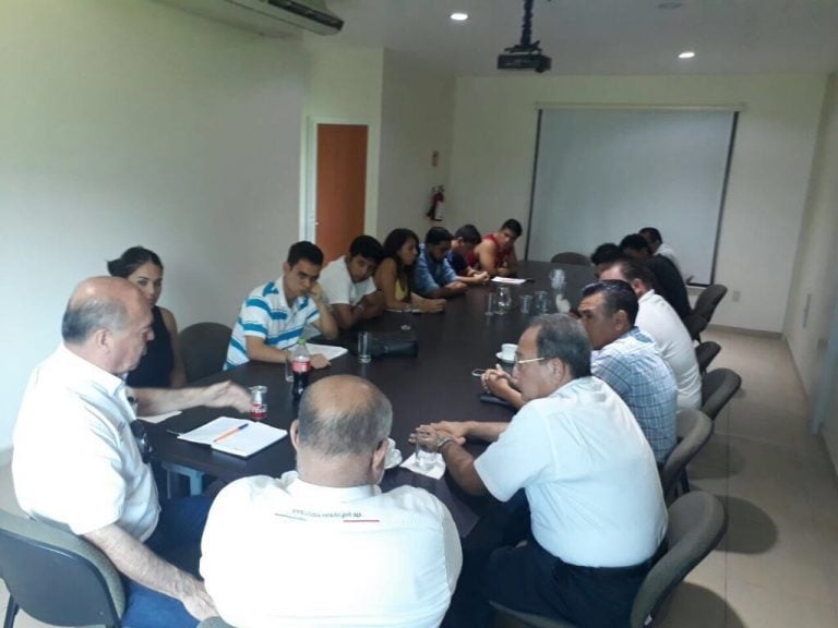 Diálogo ante conflicto de estudiantes en UTEM