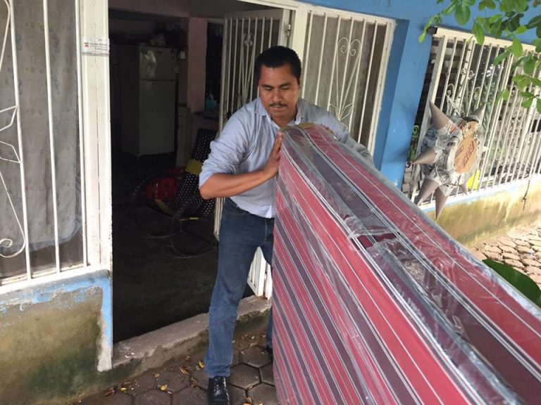 Gestiona el diputado Eusebio Mesina títulos de propiedad para familias de la comunidad de Coalatilla