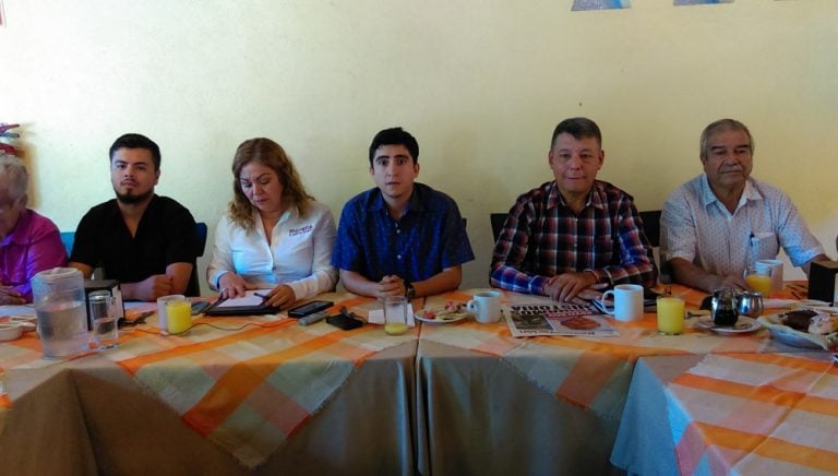 Llama Morena a informarse sobre trayectoria de López Obrador, ante ataques en su contra