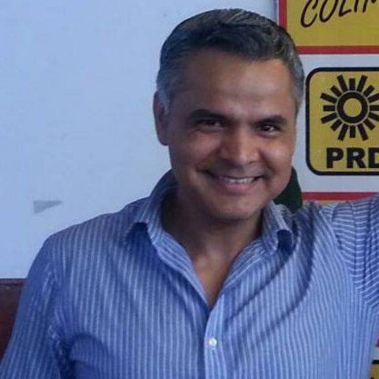 Crece la membresía de militantes del PRD en Armería: Omar López